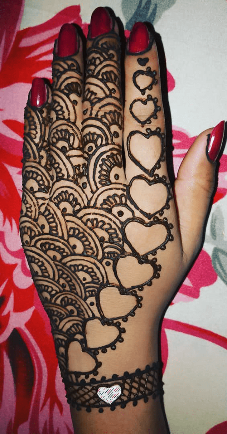 Sublime Heart Mehndi Design on Back of hand