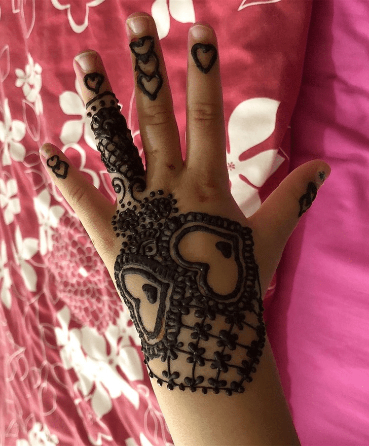 Good looking Henna on Both hand