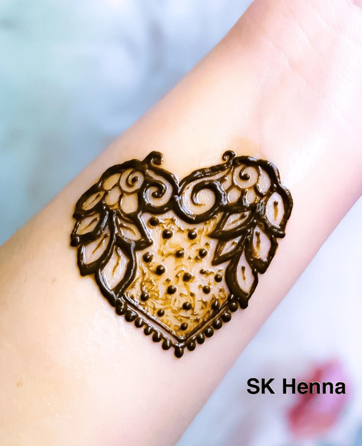 Refined Heart Henna on Palm