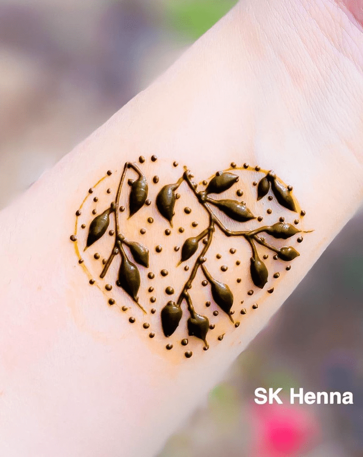 Resplendent Heart henna on hand