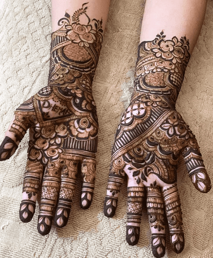 Appealing Heavy Henna Design