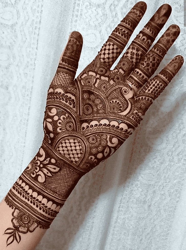 Enthralling Heavy Henna Design