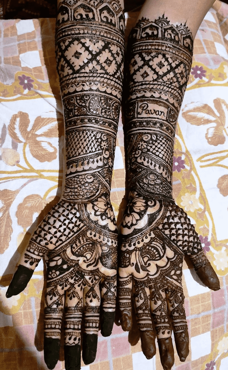 Marvelous Heavy Henna Design