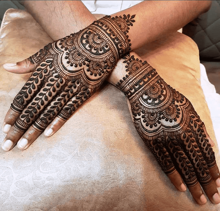 Pretty Heavy Henna Design
