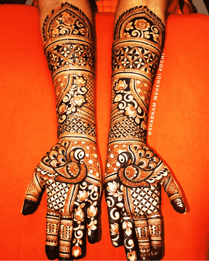 Enticing Holi Henna Design