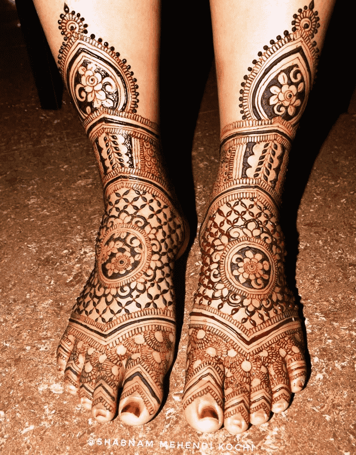 Excellent Holi Henna Design