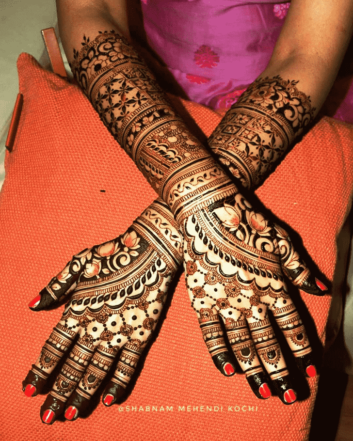 Fetching Holi Henna Design