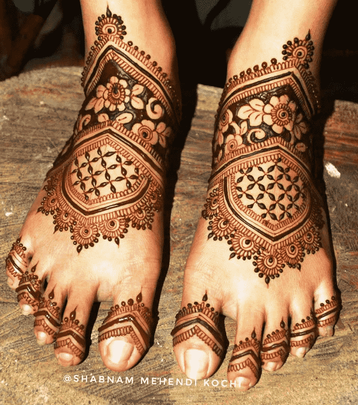 Fine Holi Henna Design