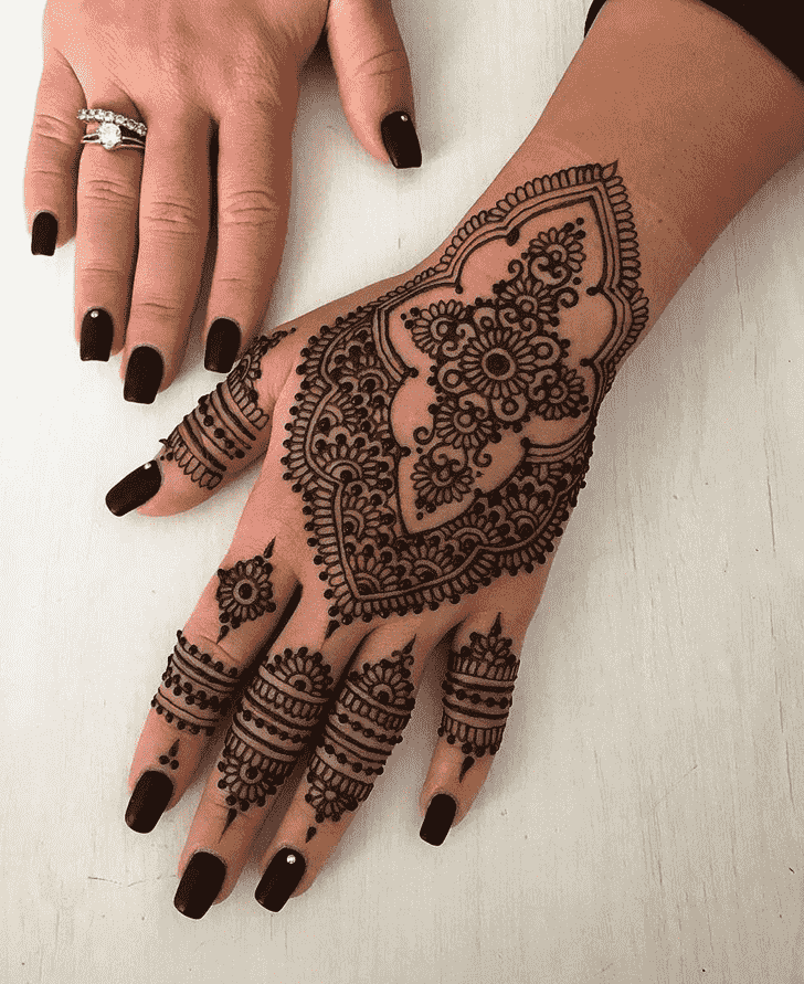 Dazzling Hollywood Henna Design