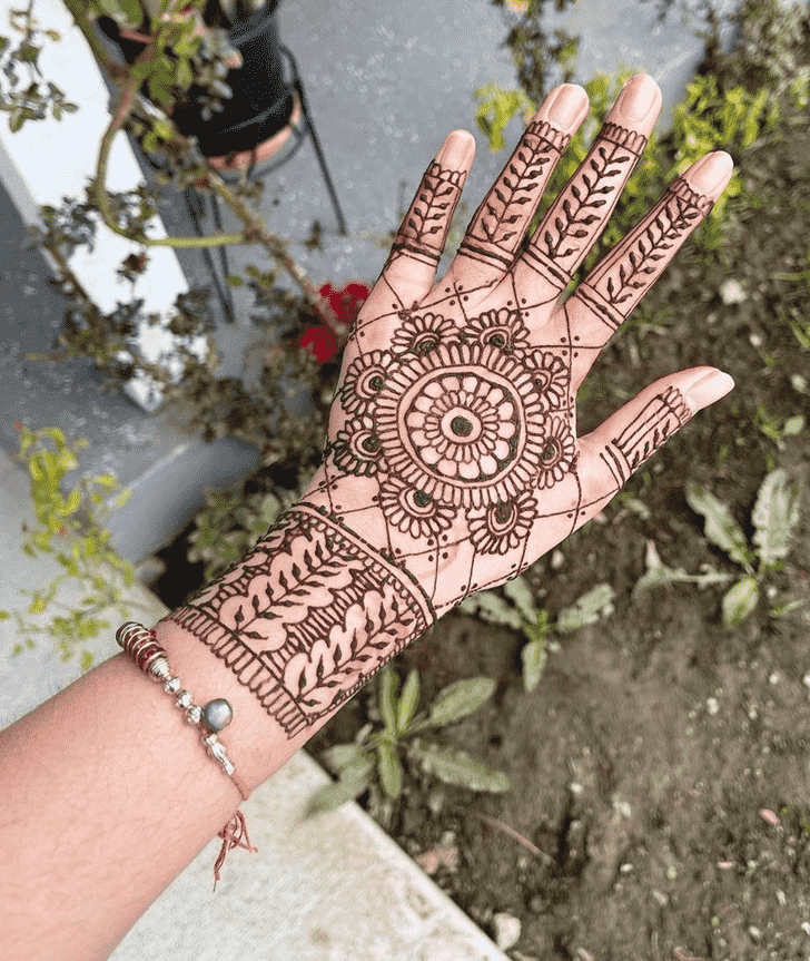 Mesmeric Hyderabad Henna Design