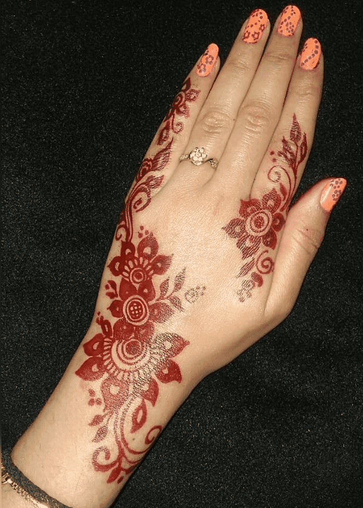 Beauteous Independence Day Henna Design