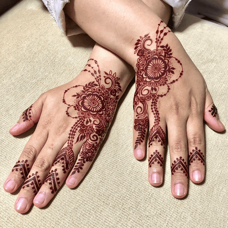 Cute Independence Day Henna Design
