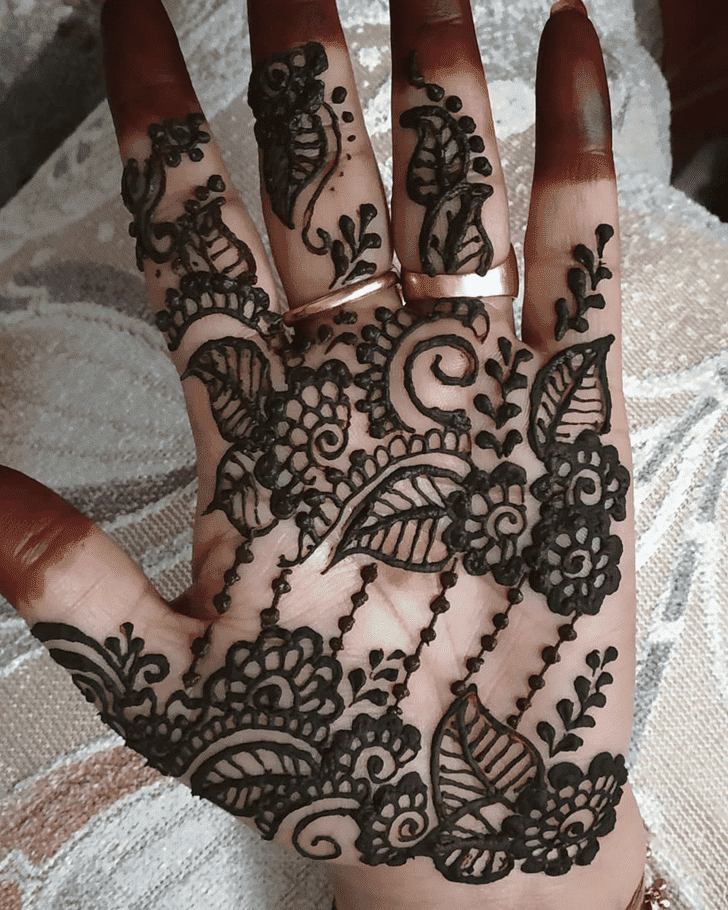 Fair Independence Day Henna Design