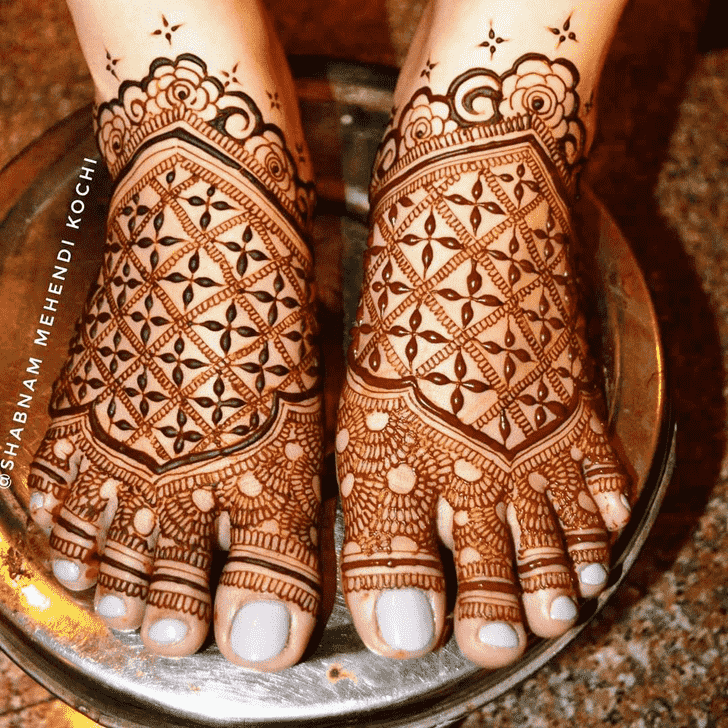 Magnetic Indian Henna design