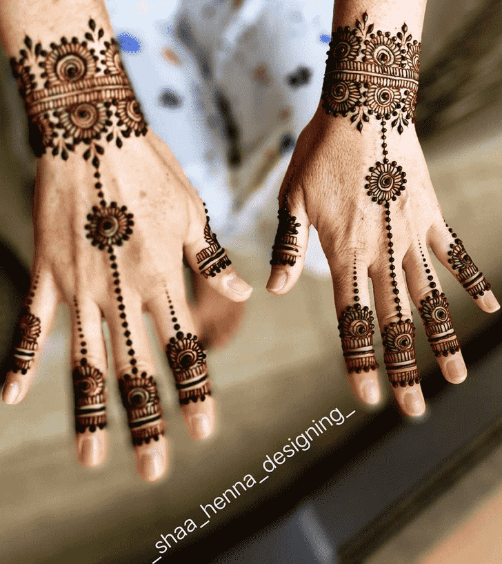 Captivating Indo Arabic Henna Design