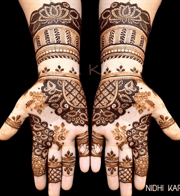 Ravishing Indo Western Henna Design