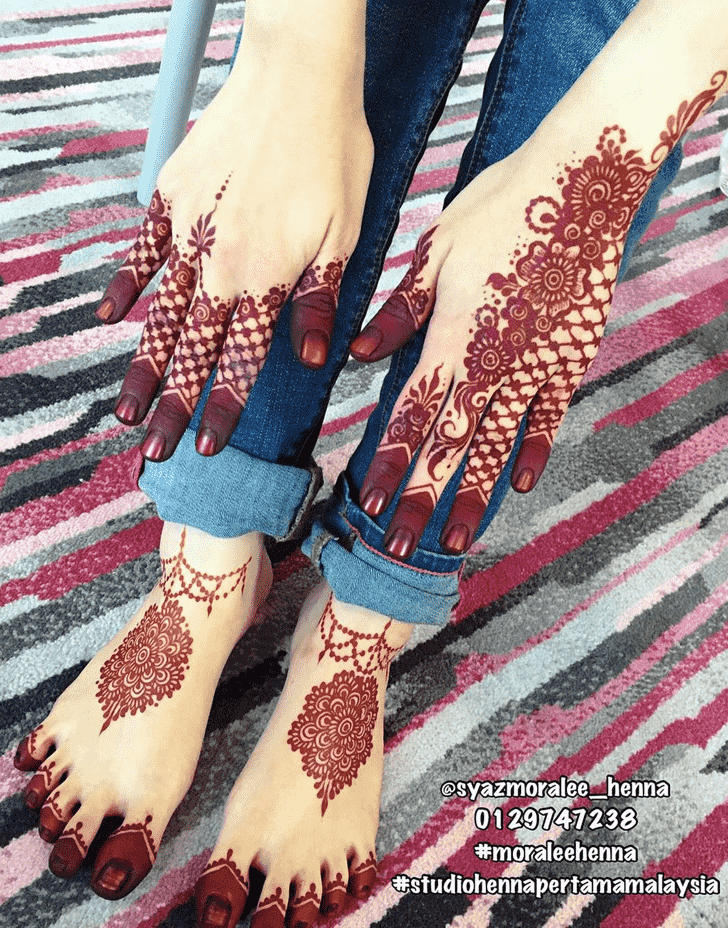 Beauteous Indore Henna Design