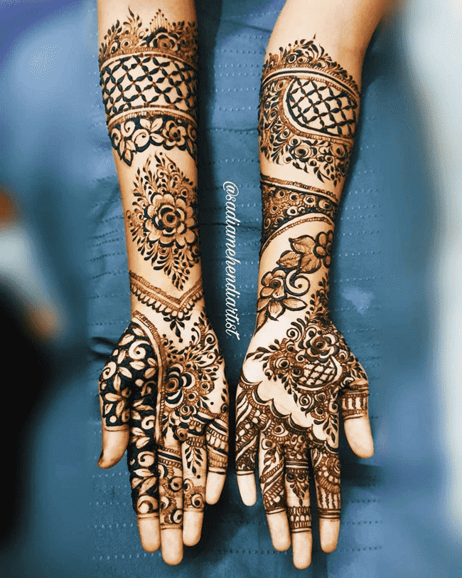 Comely Islamabad Henna Design