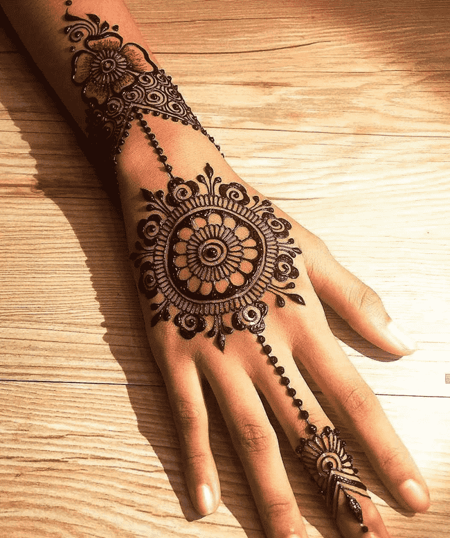 Delicate Islamabad Henna Design