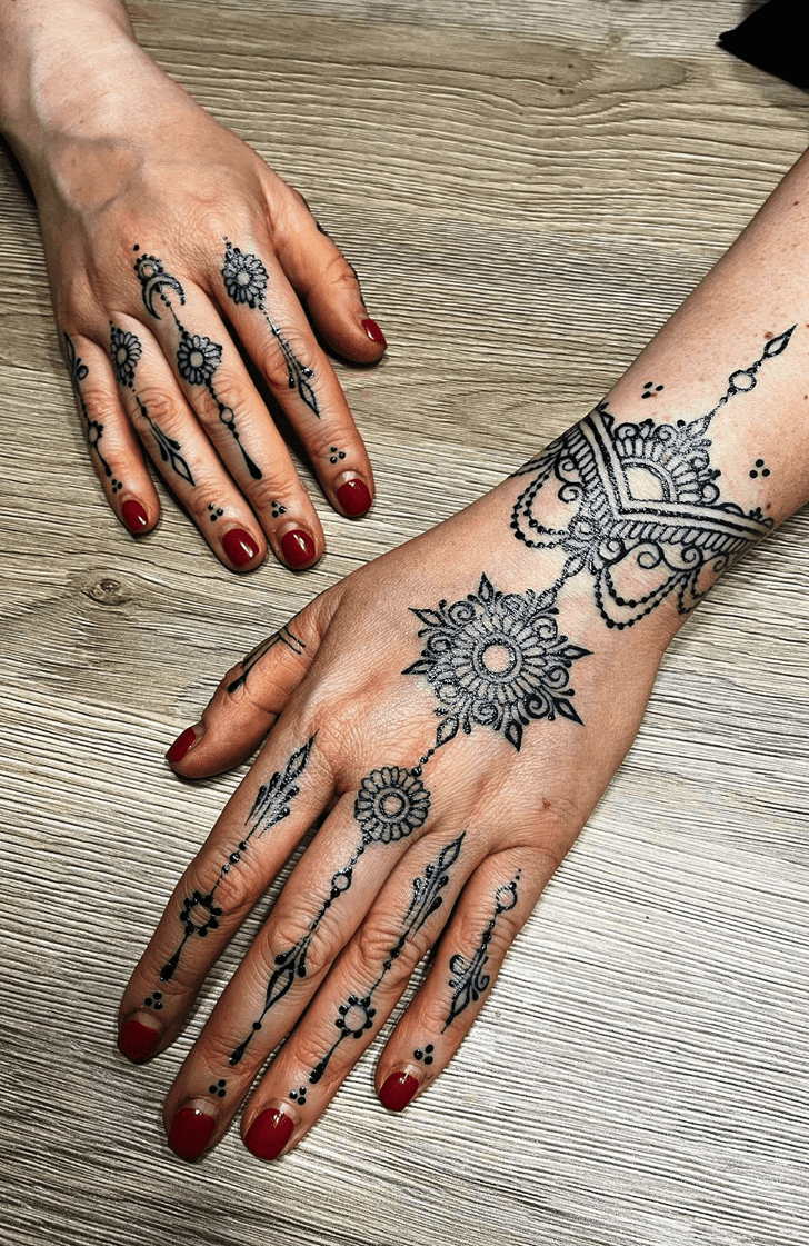 Classy Italy Henna Design