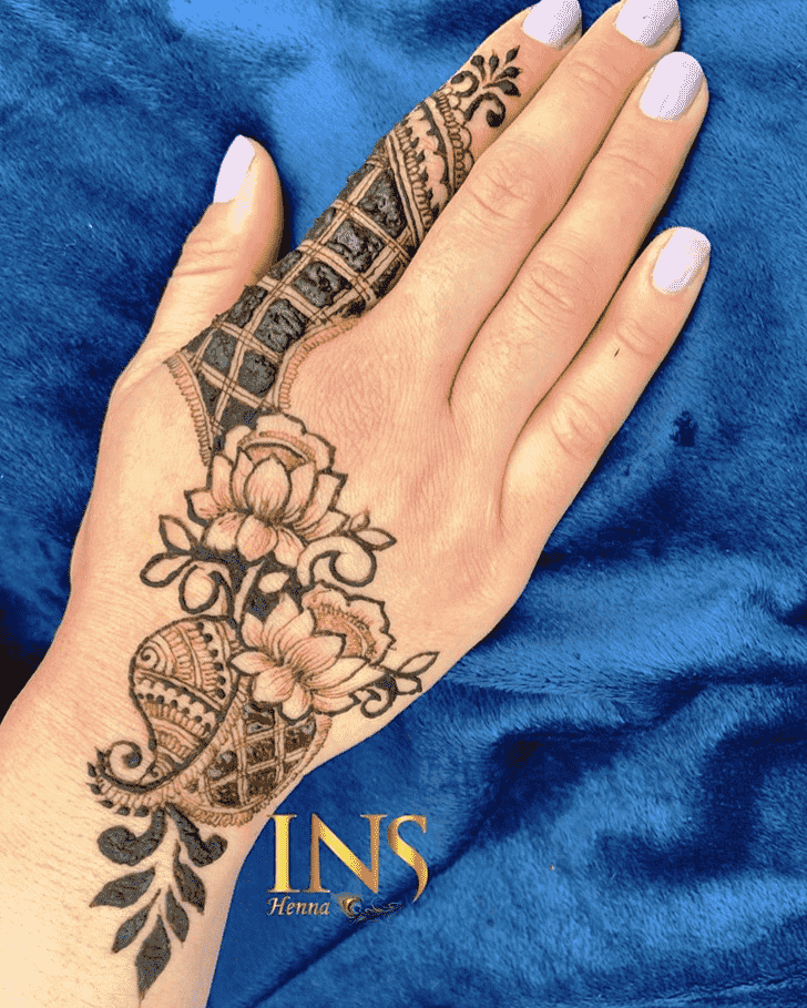 Inviting Jaipur Henna Design