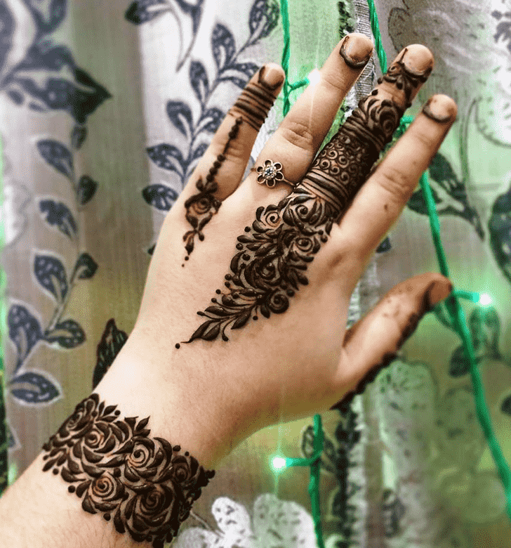 Mesmeric Jalalabad Henna Design