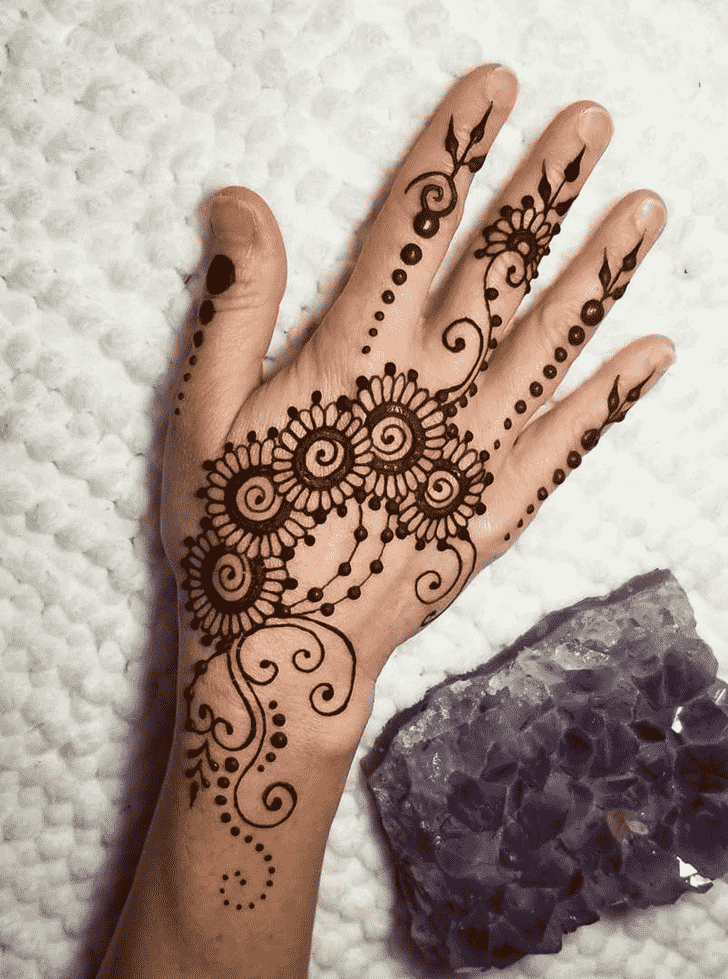 Inviting Jewelry Henna Design