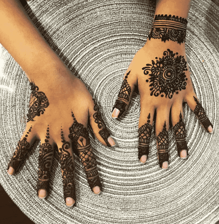 Pleasing Jewelry Henna Design