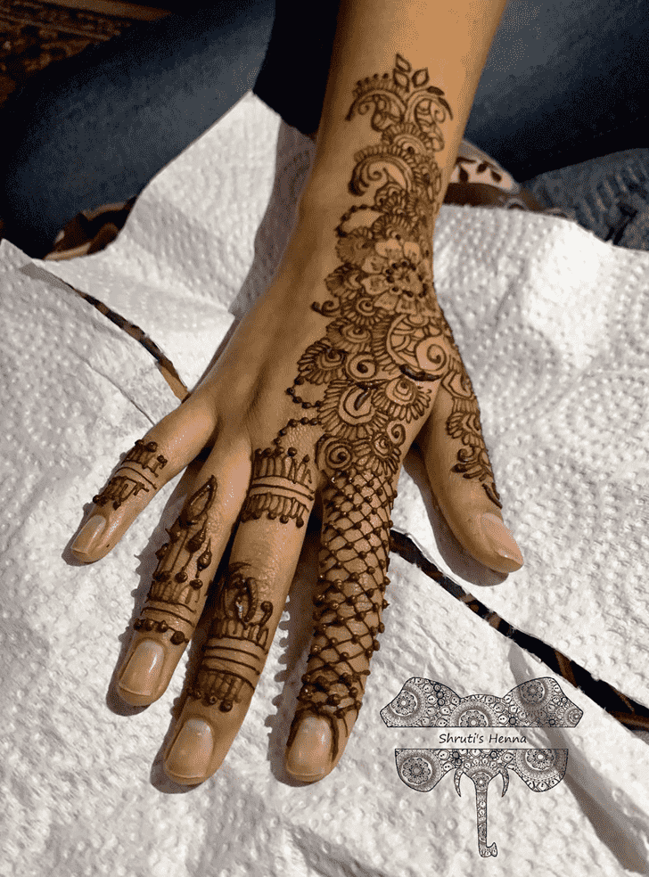 Pleasing Jharkhand Henna Design