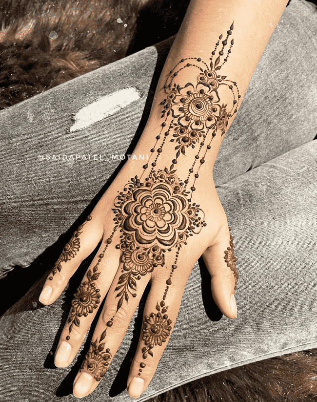Alluring Kabul Henna Design