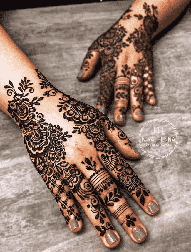 Delicate Kandahar Henna Design