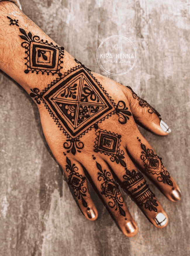 Arm Kandahar Henna Design