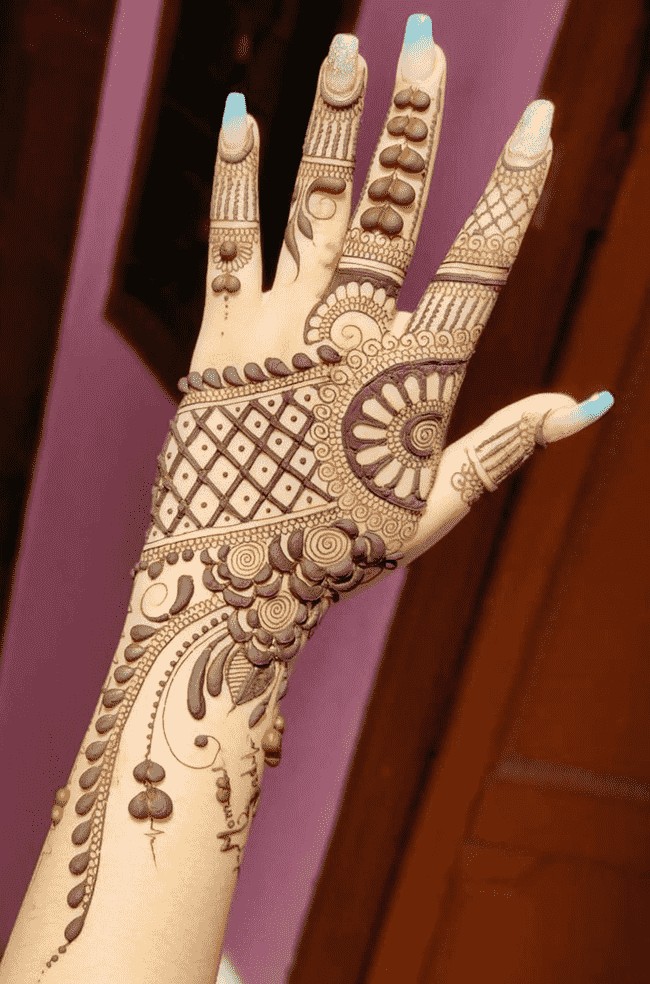 Exquisite Kandahar Henna Design