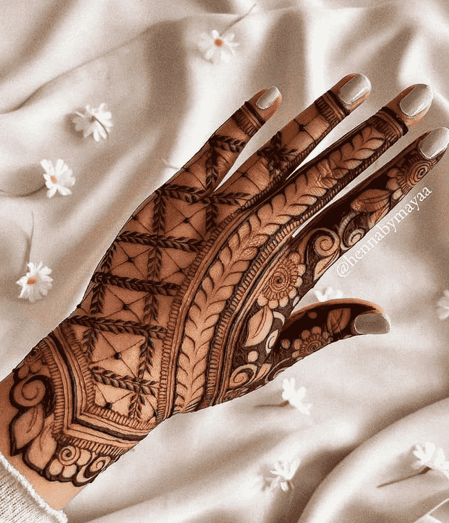 Pretty Kandahar Henna Design