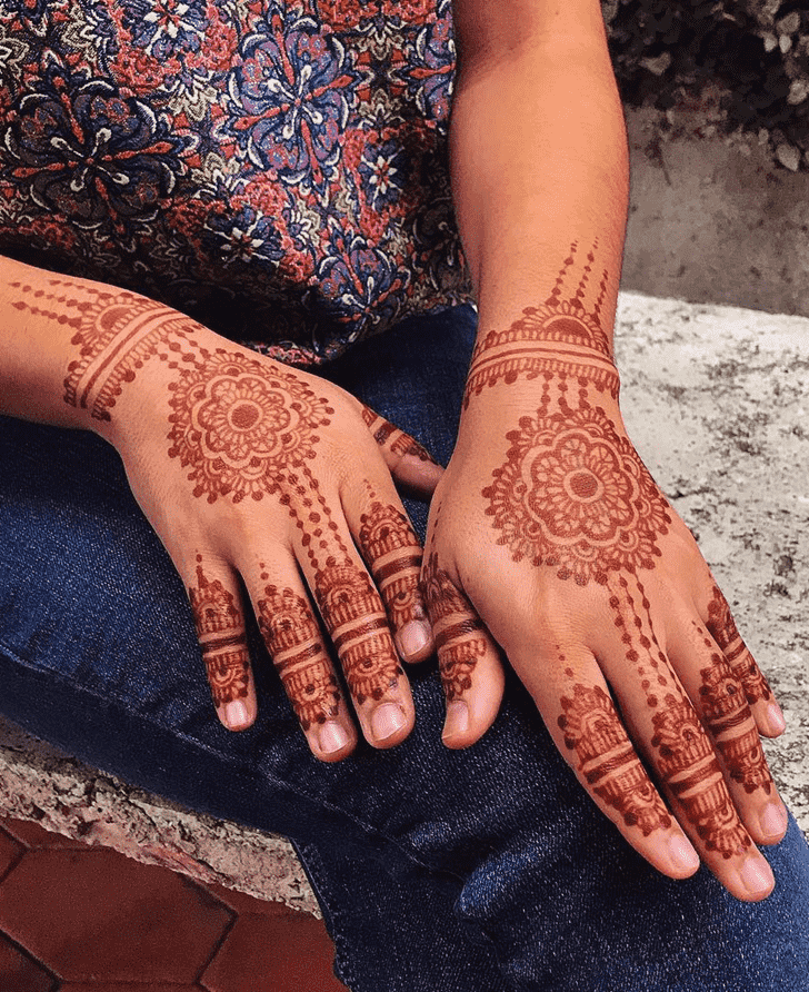 Charming Karachi Henna Design