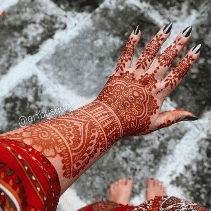 Pleasing Karachi Henna Design