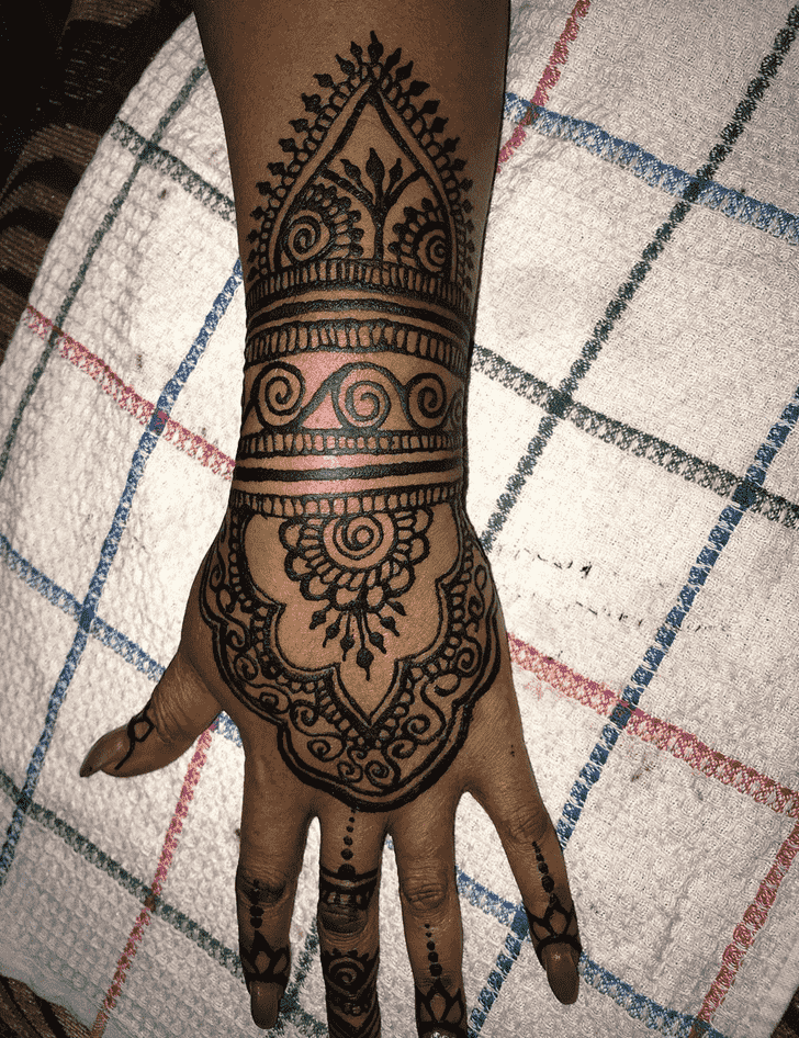 Adorable Karnataka Henna Design