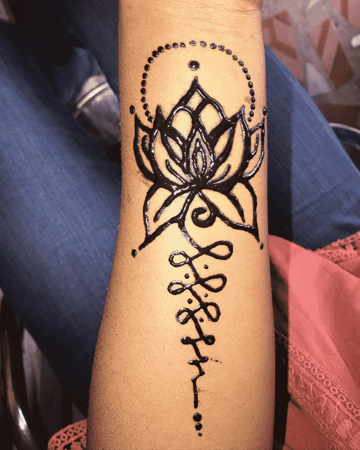 Captivating Karnataka Henna Design
