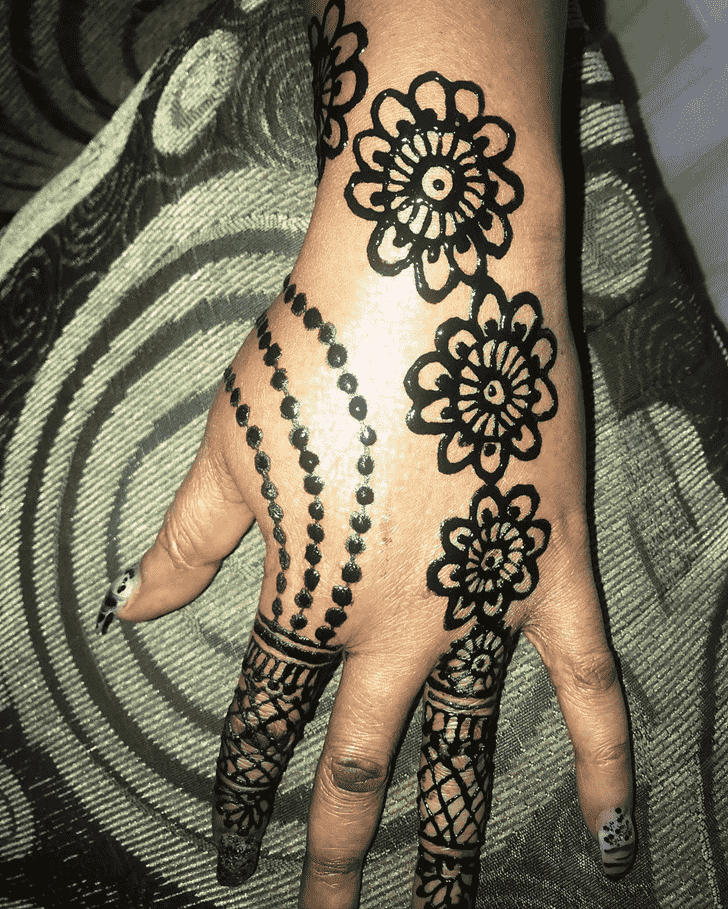 Delightful Karnataka Henna Design
