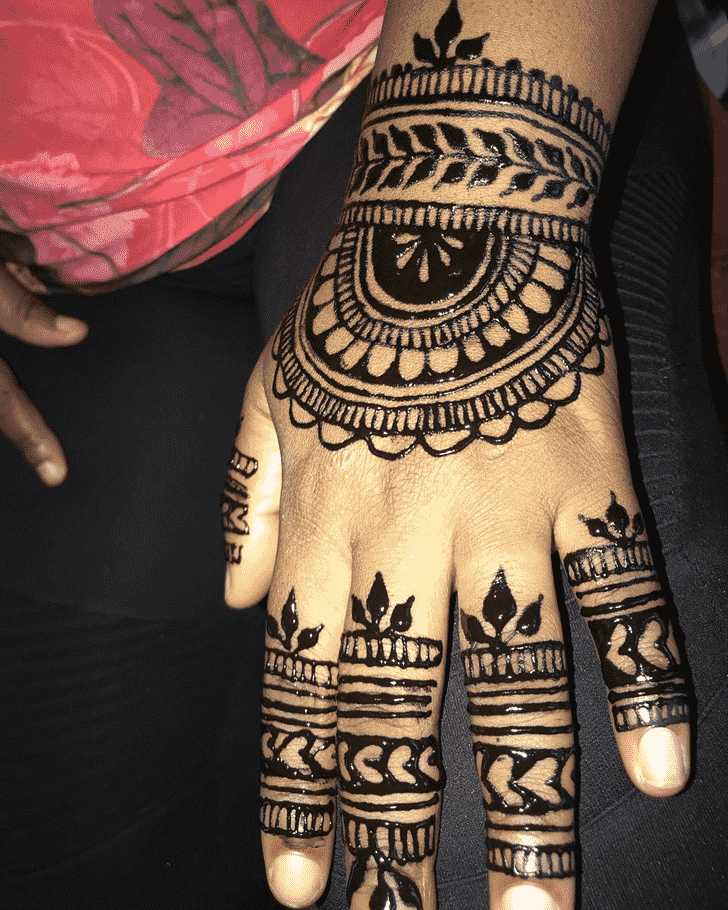 Graceful Karnataka Henna Design