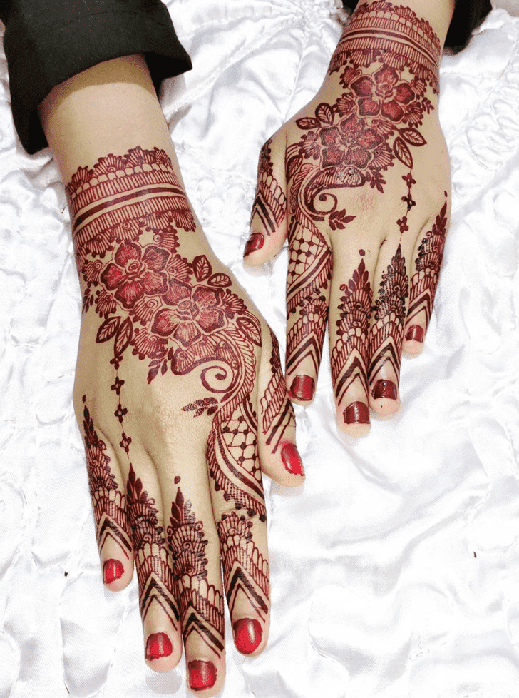 Gorgeous Karva Chauth Henna Design