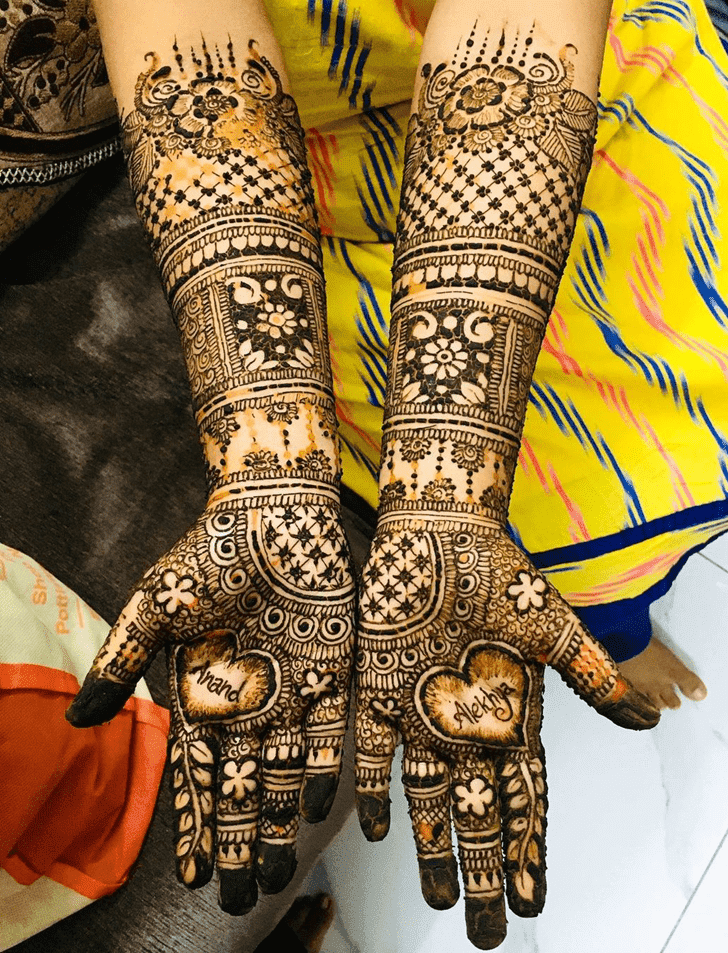 Pleasing Karva Chauth Henna Design