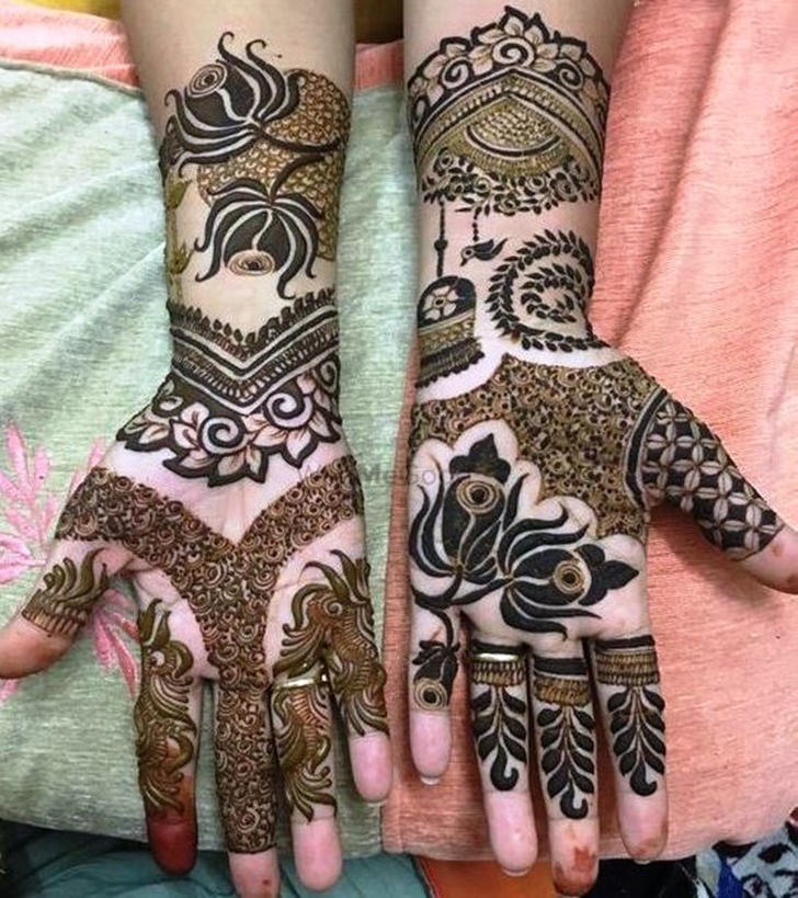 Fascinating Karwachauth Special Henna Design