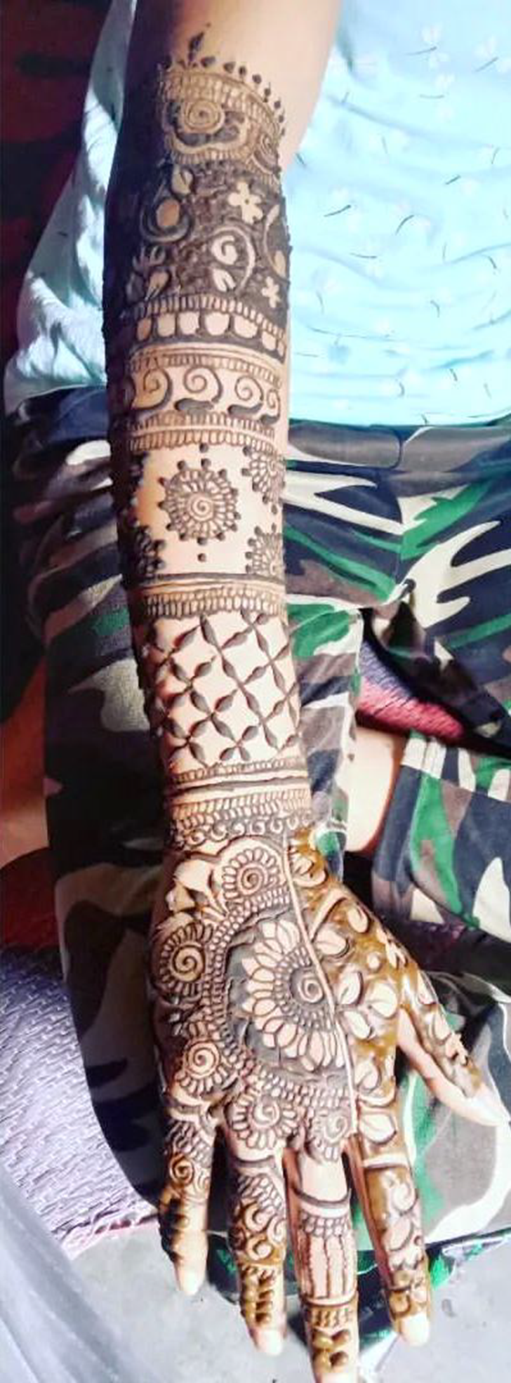Nice Karwachauth Special Henna Design