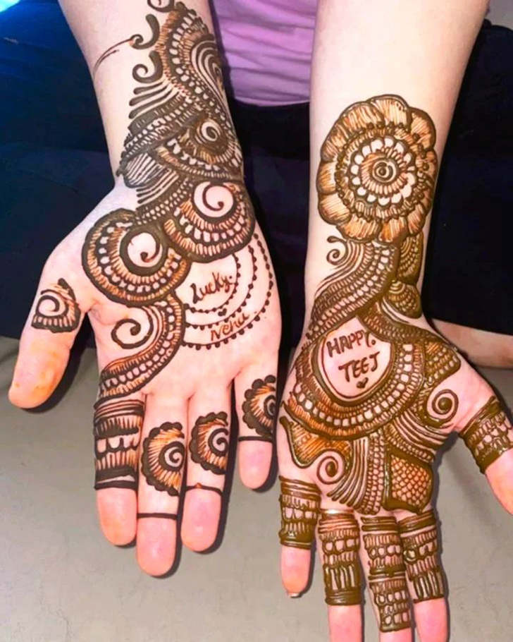 Ravishing Karwachauth Special Henna Design