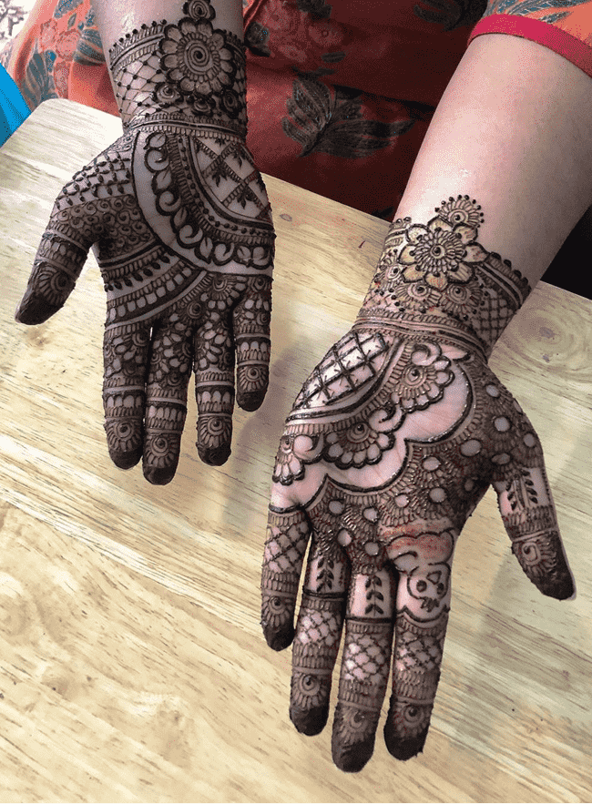 Charming Kasauli Henna Design