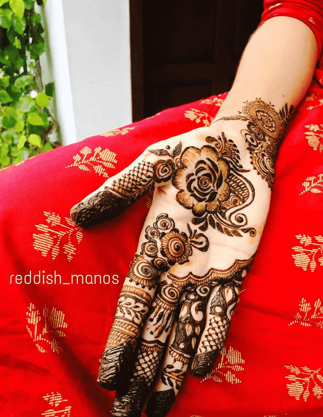 Delicate Kasauli Henna Design