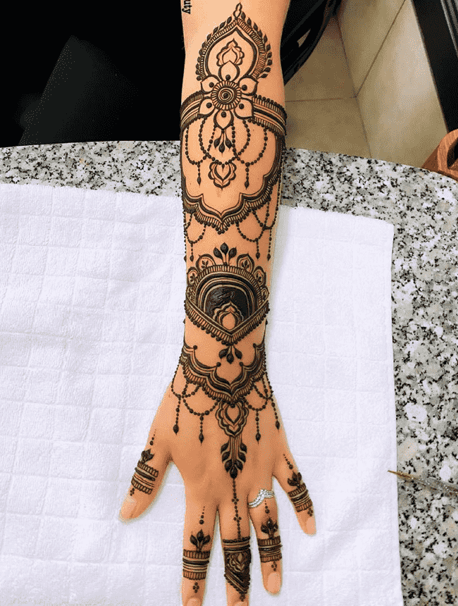 Enticing Kasauli Henna Design