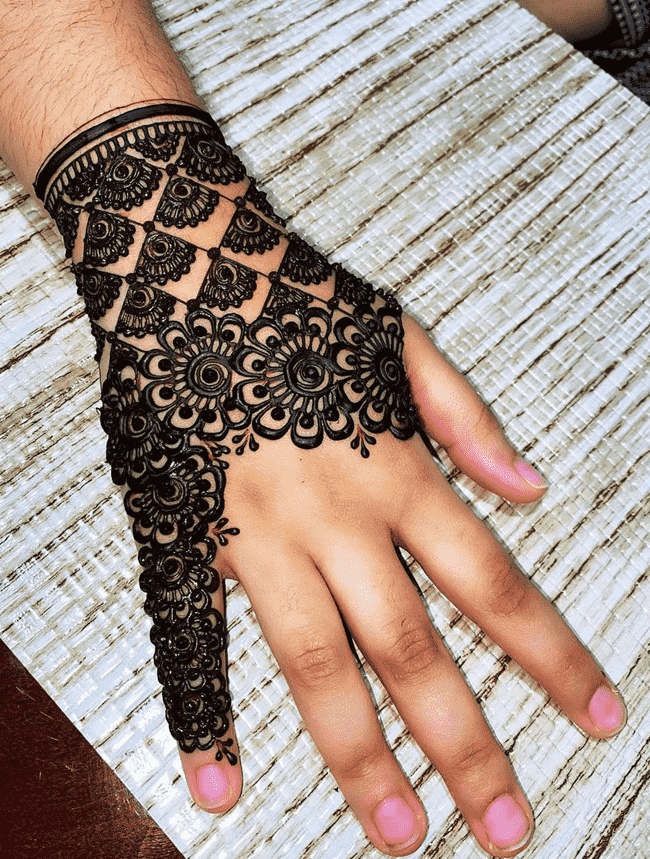 Exquisite Kasauli Henna Design