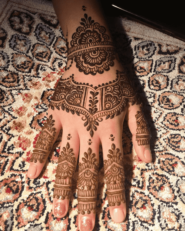 Marvelous Kasauli Henna Design